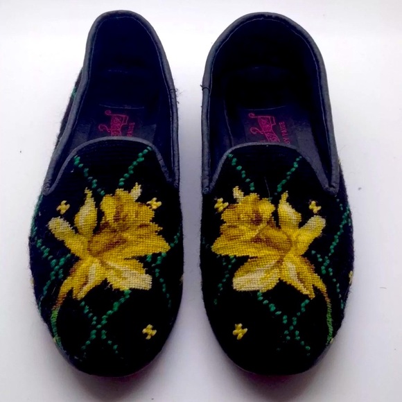 By Paige Women PAIGE Needlepoint Daffodil Flower Loafer 6.5 RARE